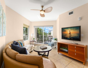 Crystal Palms 207